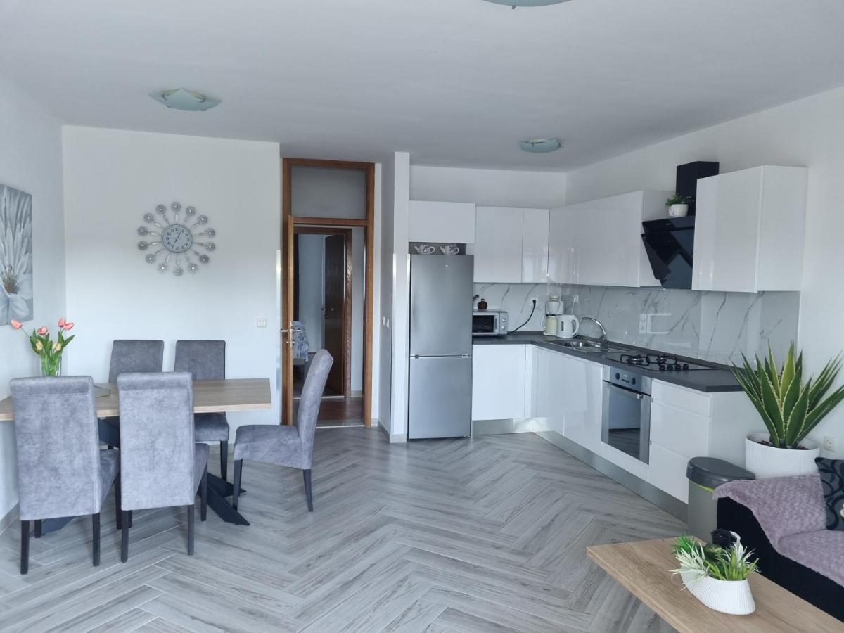 Apartments Ledic Krvavica Exterior photo
