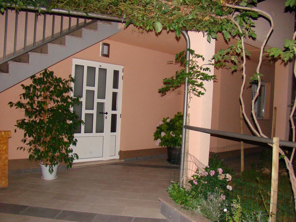 Apartments Ledic Krvavica Exterior photo